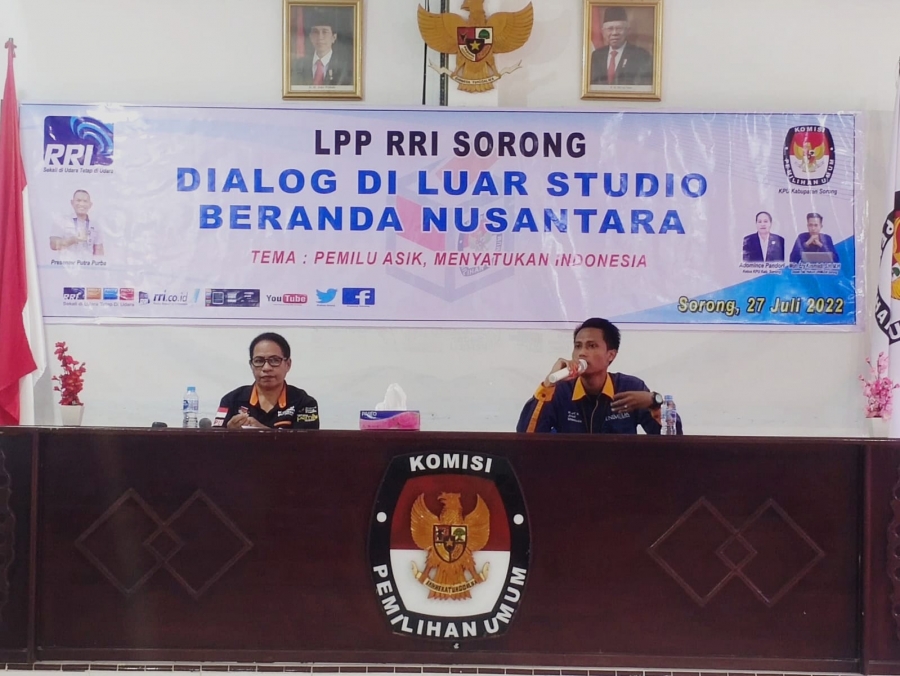 Hadir Dalam Dialog Diluar Studio Beranda Nusantara, Moh. Ery Kusmiadi Menjadi Narasumber Dalam Acara Yang Diadakan Oleh LPP RRI SORONG